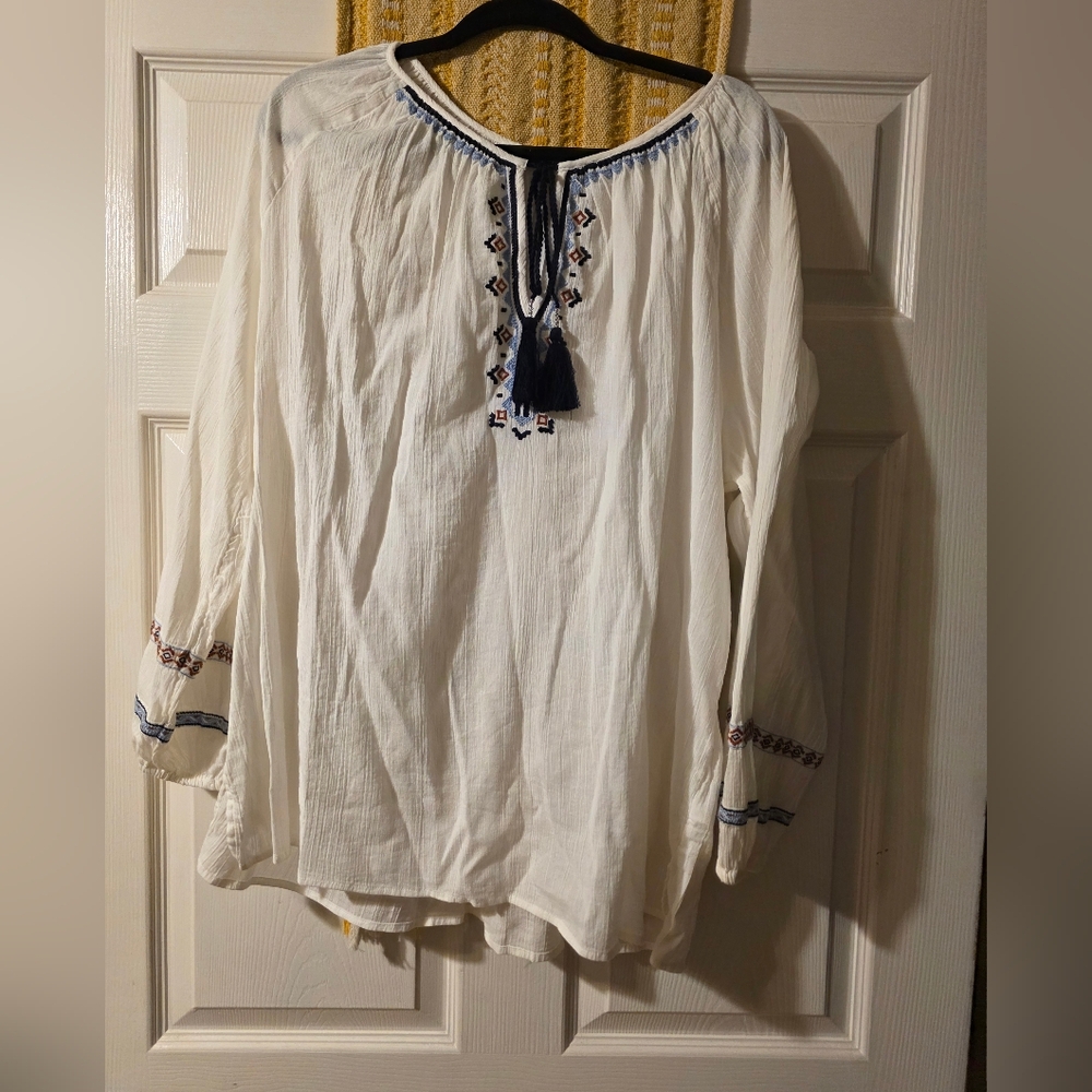 NWT Lord & Taylor White Women's Peasant Top with Embroidery Design Sz 2X
